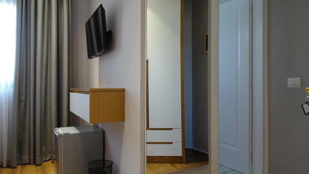 King Hotel Ksamil Extérieur photo
